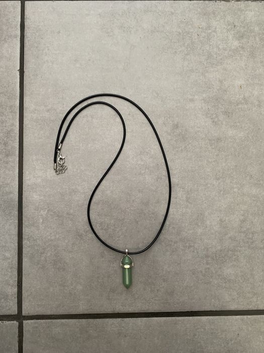 Colar com esmeralda