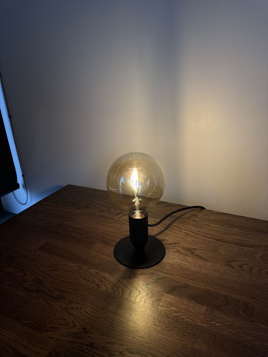 Лампа настольна Jusk