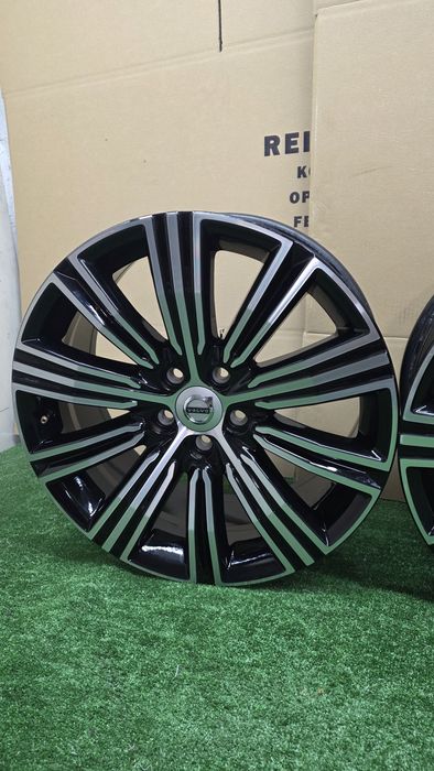Felgi aluminiowe  bicolor Volvo  oryginalne  18 cali 5x108