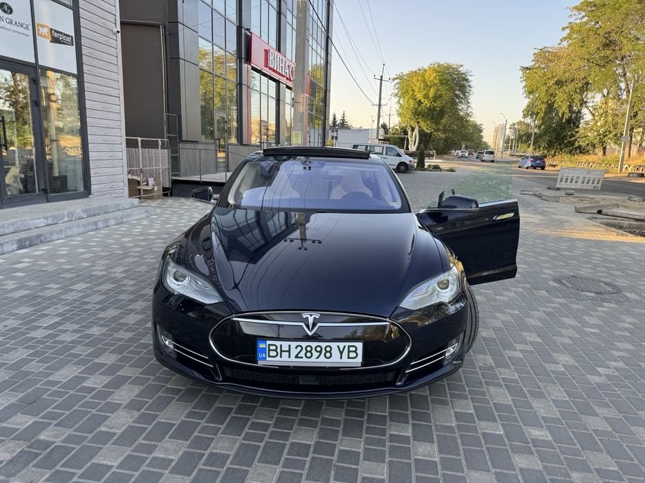 Tesla s Perfomanse