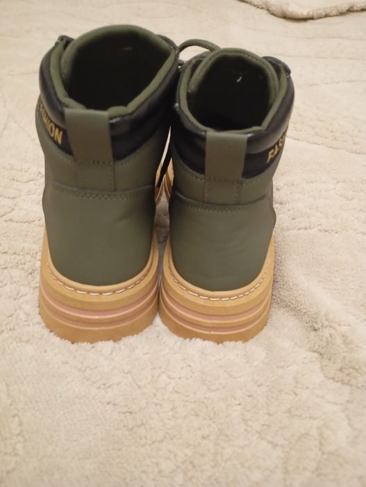 Buty męskie zielone