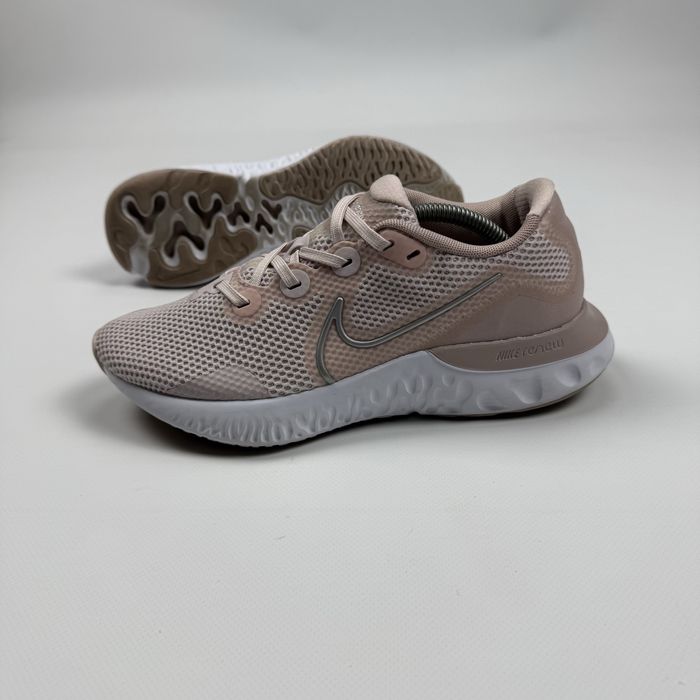 Кросівки Nike Renew Run 2 CU3505-602  39 р 25см
