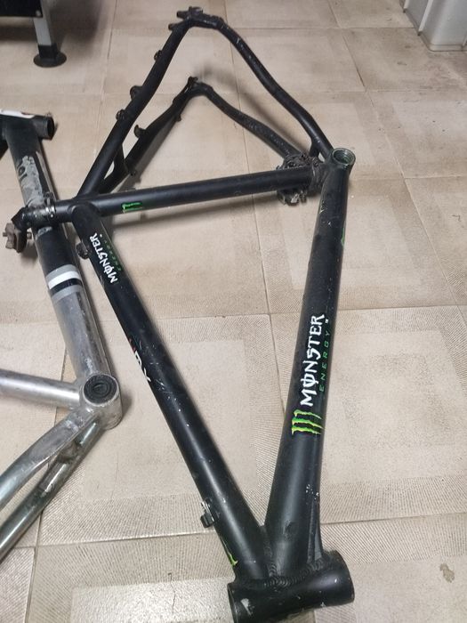 Quadro de bicicleta em alumínio