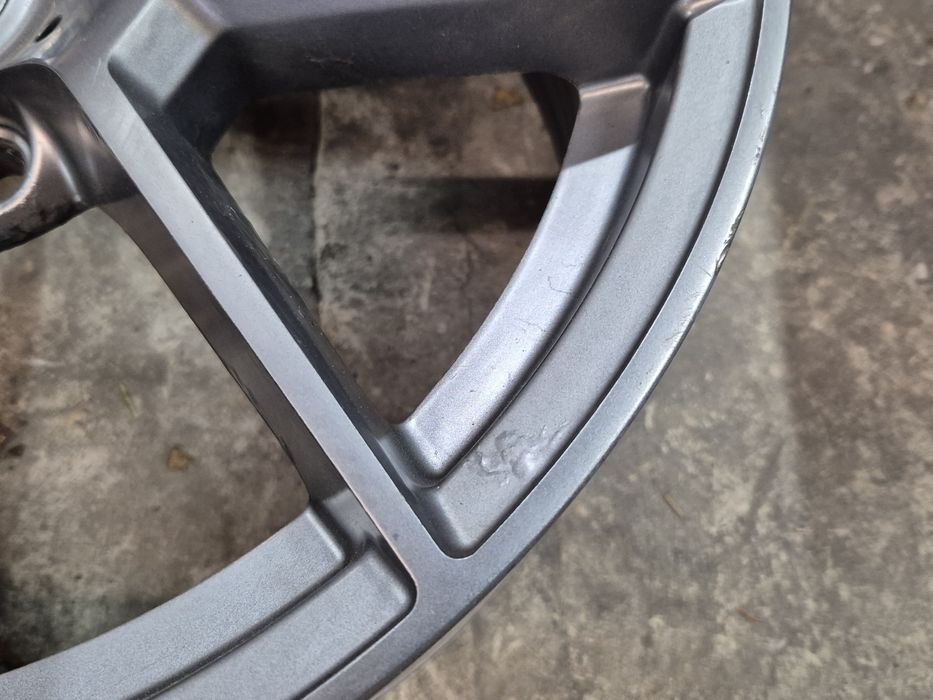 Felga BMW 18"  2szt!!! style 547 OEM 5x120 8 5J