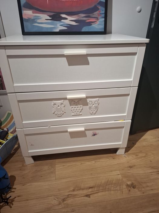 Łóżeczko dziecięce + komoda z przewijakiem