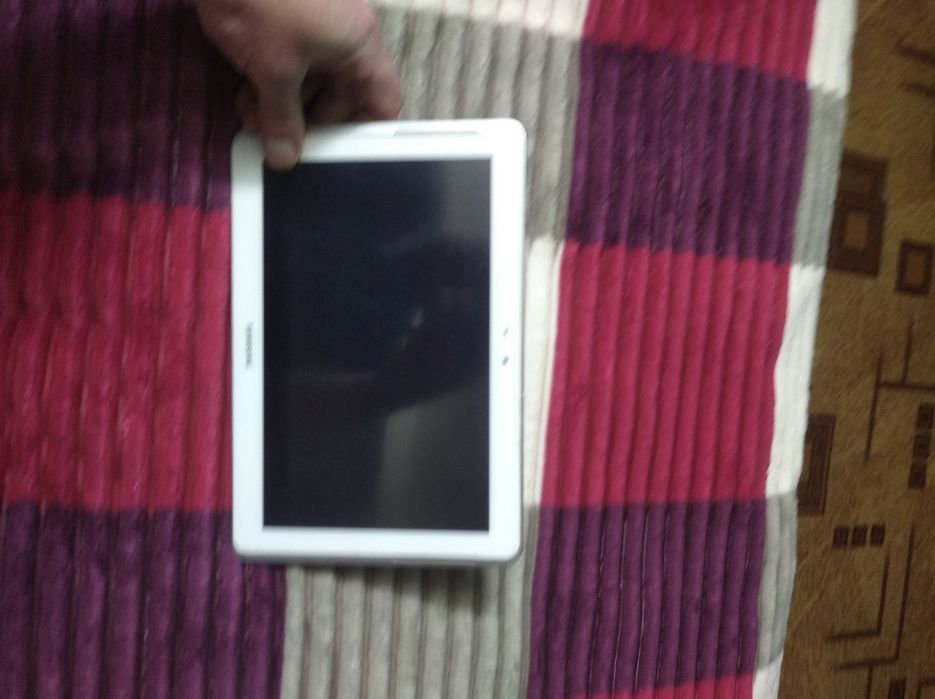 Продам планшет ! 16 GB в робочому стані