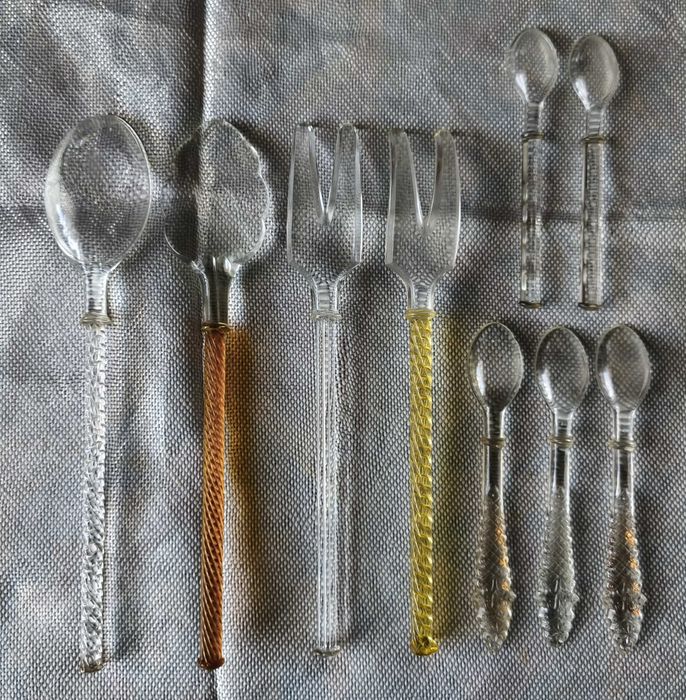 Lote de talheres em vidro antigos