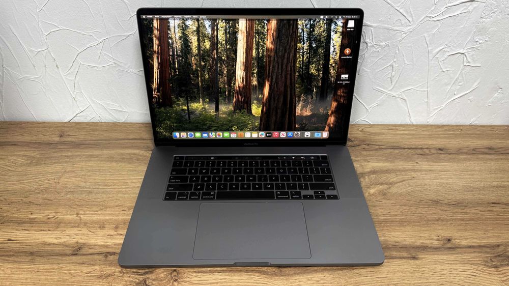 MacBook Pro 16 A2141 – i7, 16GB RAM, 512B SSD, Radeon Pro 5500M 8 gb