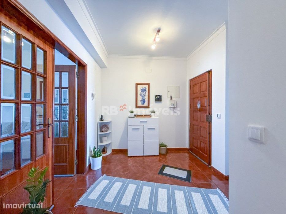 Apartamento T4 com terraço e garagem em Cardal, Vila Nova da Barquinha