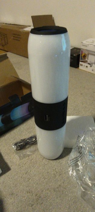 Coluna de som com led + bluetooth+ radio