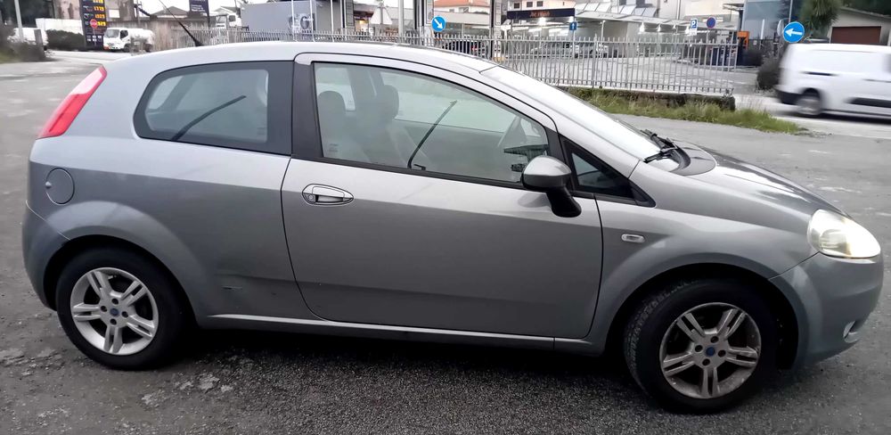 • Fiat Grand Punto