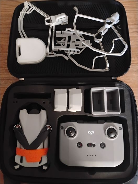Dron DJI Mini 3 Fly more Combo z 3aku ładowarka hub dual USB-C kontroler.TYLKO do WTORKU