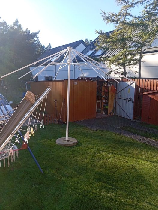 Stelaż do parasola ogrodowego