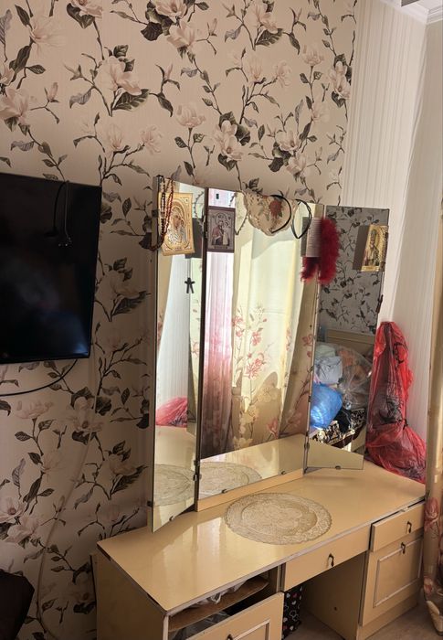 Трюмо для спальни