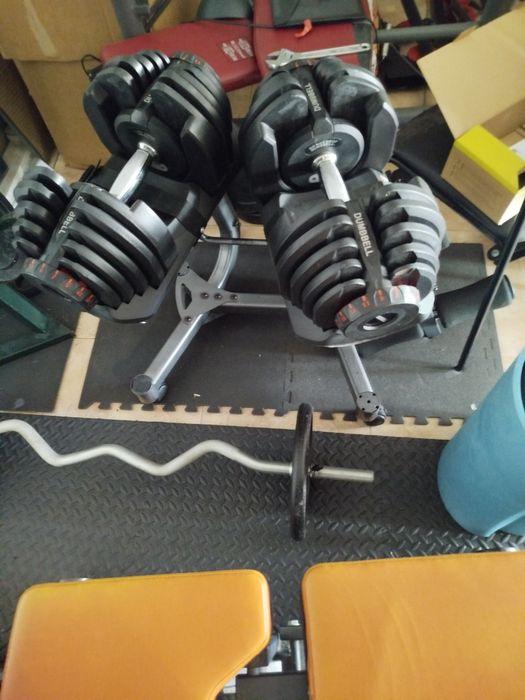 Vendo ginásio multifunções mais halteres  ajustáveis  40kg