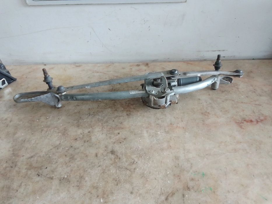 Mecanismo Limpa Vidros Frente sem Motor BMW 5 (F10)