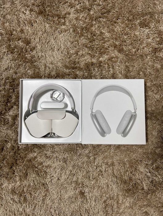 P9 White Headphones