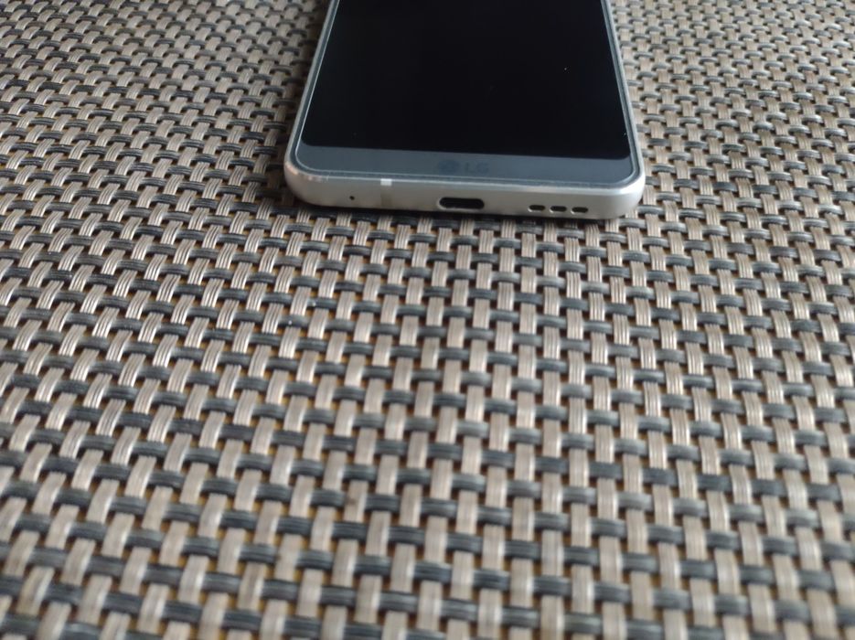 Телефон  LG G6  32GB