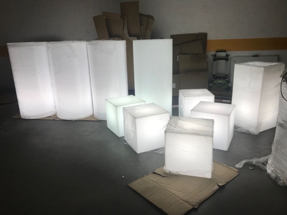 Mesas com iluminação led bateria