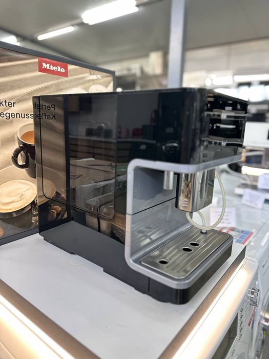 Кавомашина Miele CM 6300