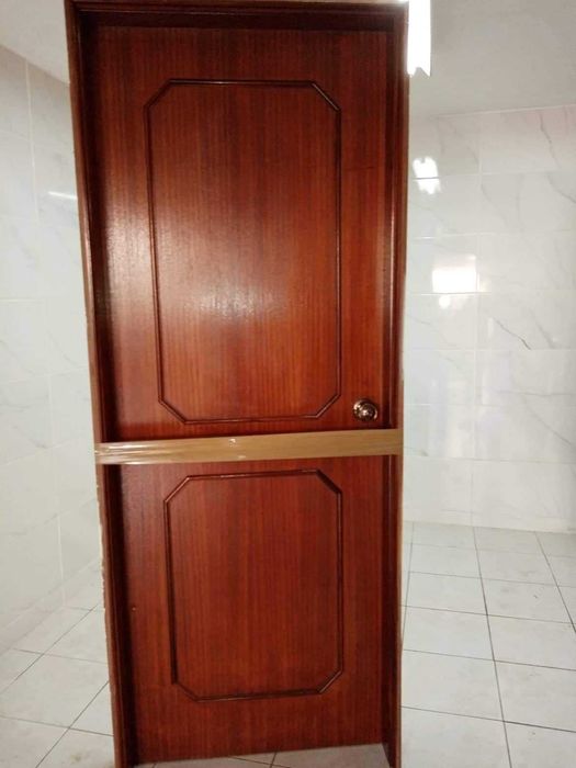Portas de interior em mogno