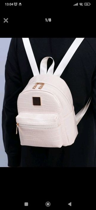 Mochila branca pequena