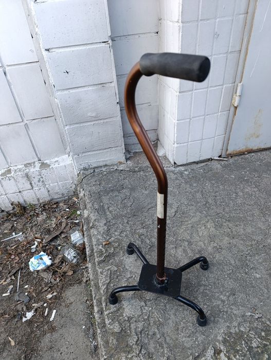 Трость для инвалидов