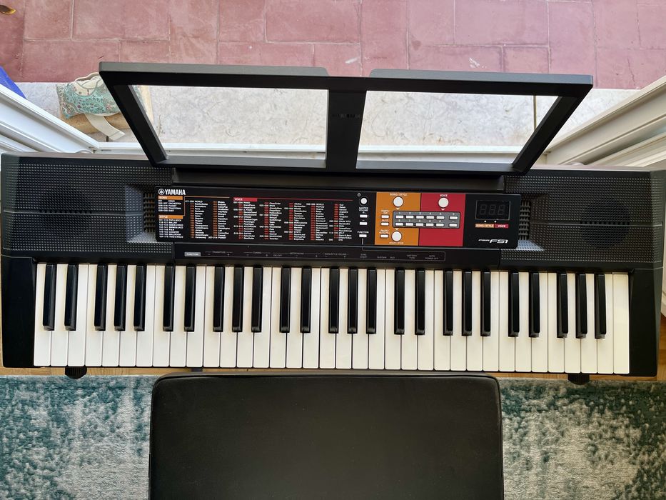 Teclado Digital Yamaha PSR-F51