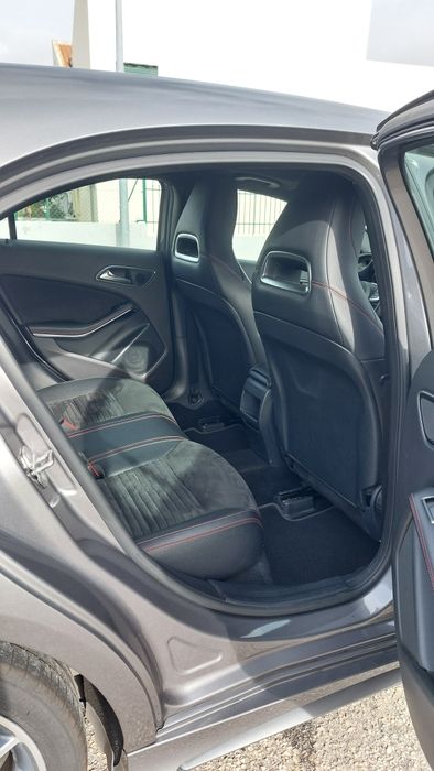 Mercedes Benz  A180 D AMG Line