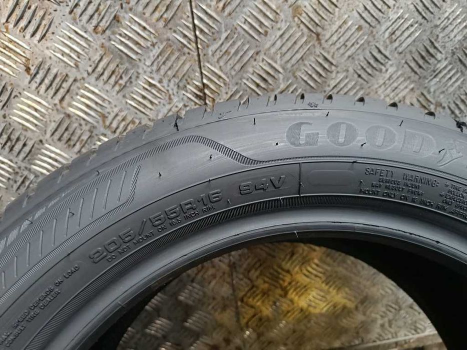 205/55/16 Goodyear Vector 4Seasons 205/55 R16 94V 2025r jak nowa