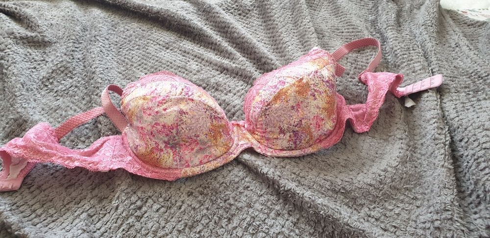 Biustonosz Gorteks Latina B/4 90C