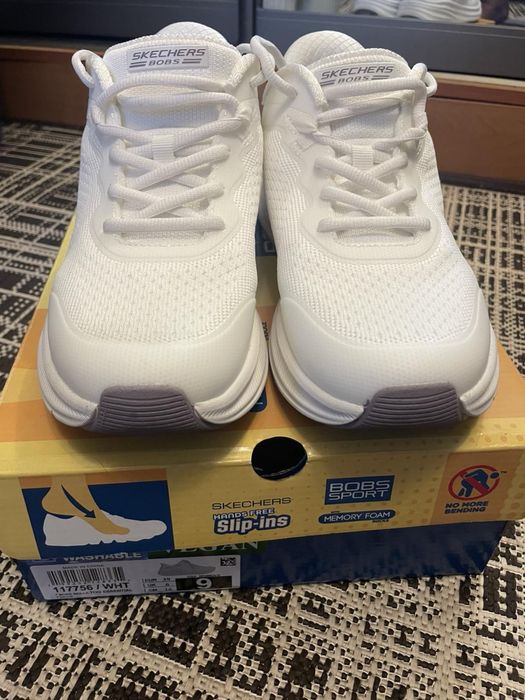 Продам кросівки нові SKECHERS