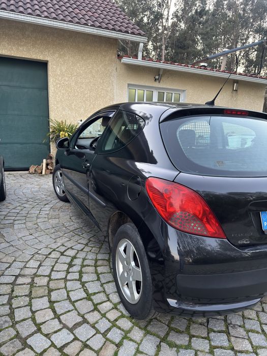 Peugeot 207 comercial