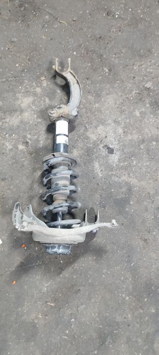 Амартизатор на Ауді Q5 8R передній лівий