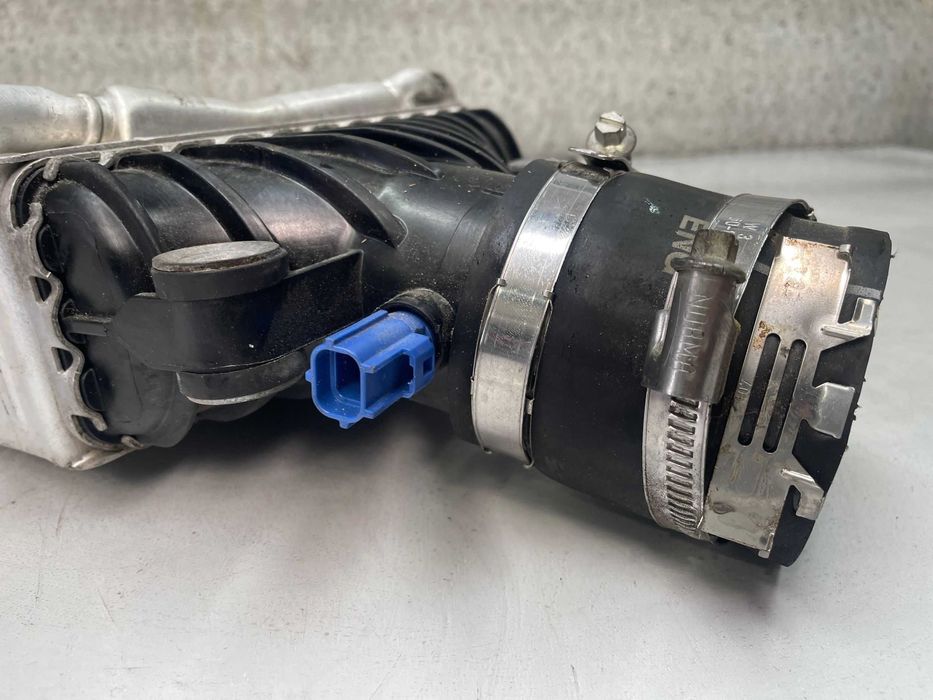 Intercooler Jaguar XE (2016)