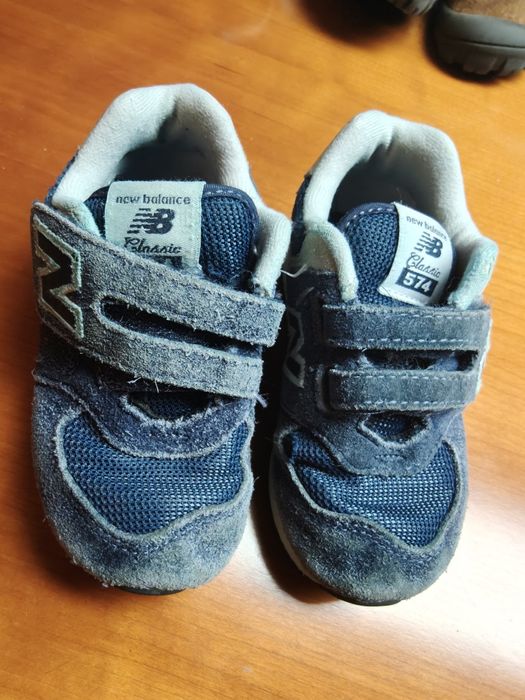 Lote 9 pares sapatilhas/sapatos criança (T18–25) Adidas, Puma, NB, Ree