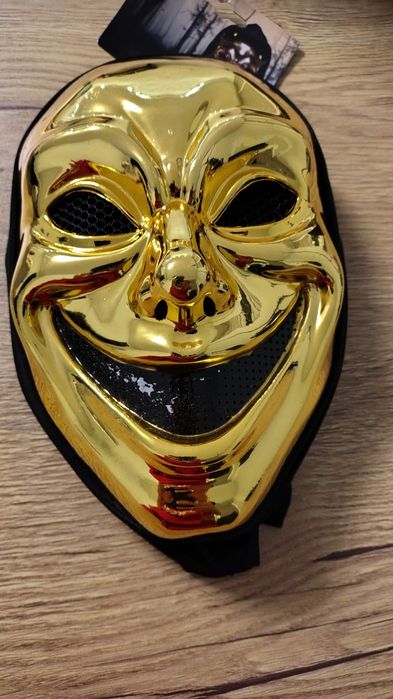 Złota maska halloween