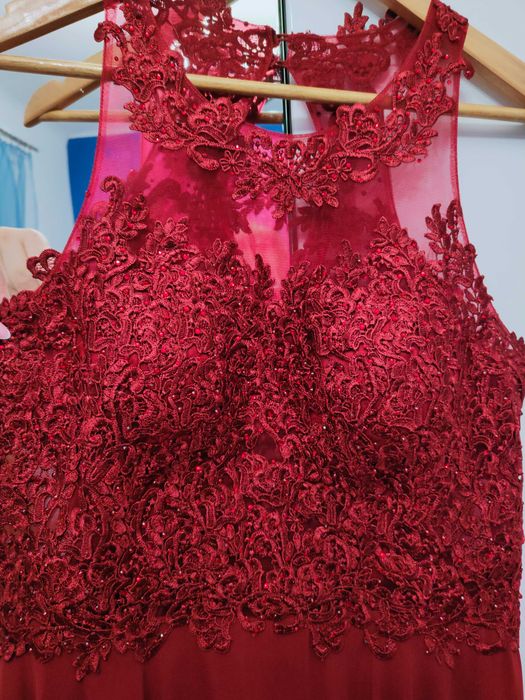 Piękna długa suknia 42