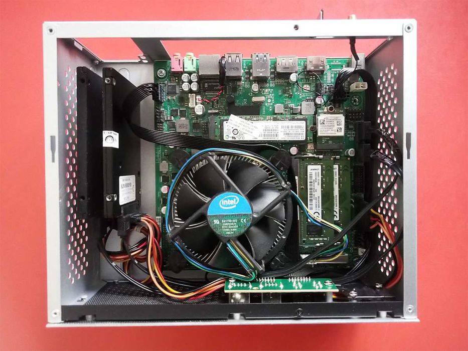 Mini-ITX SKTC A09 Silver
