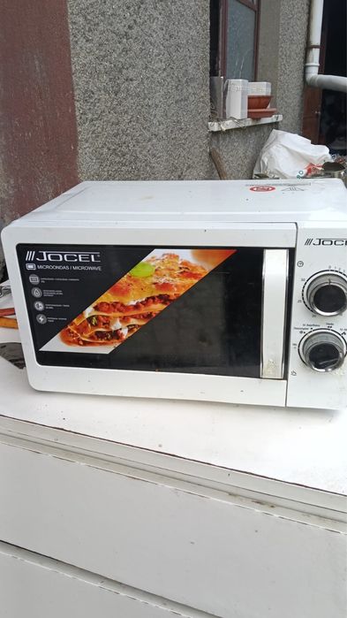 Microondas a funcionar