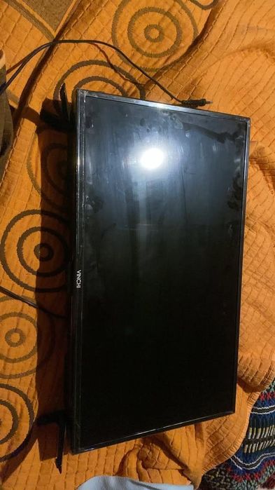Vendo televisão 32polegadas vinchi com comando