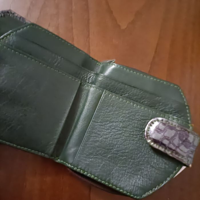 Carteira pequena com 3 aberturas