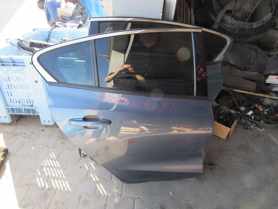 Ford Focus 2019 mk4 prawe Drzwi tylne hb nj