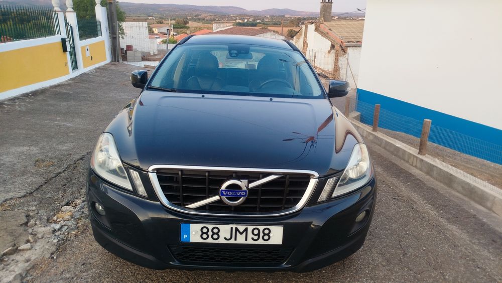 Vendo Volvo X60 está completamente novo
