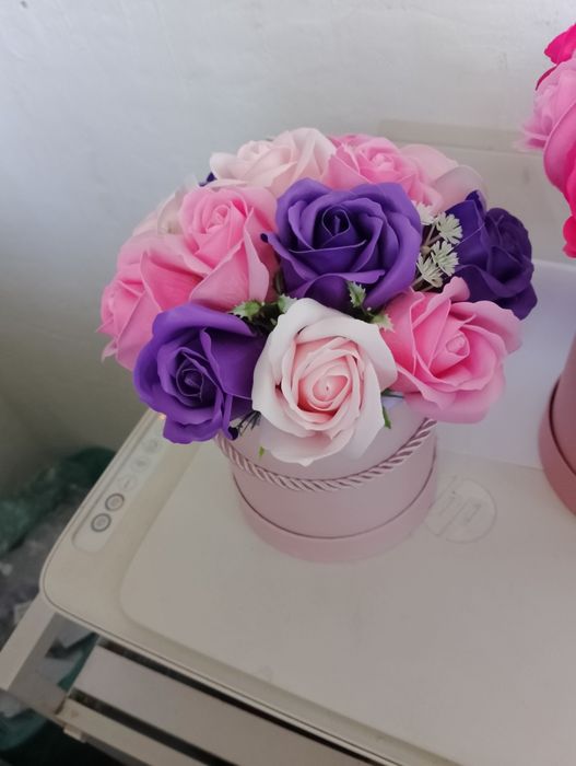 Flowerbox mydlany na prezent urodzinowy