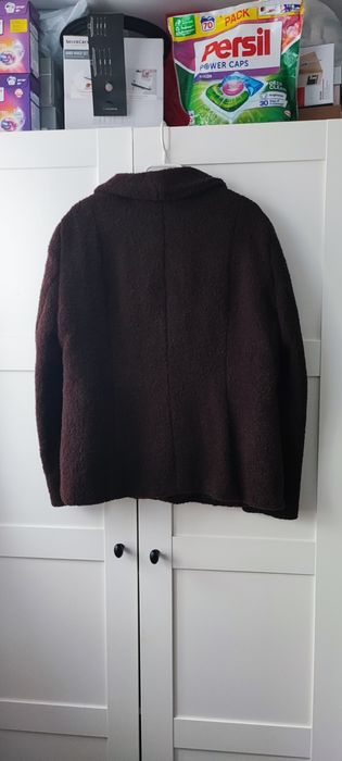 Krótki płaszcz brązowy baranek wełna kurtka