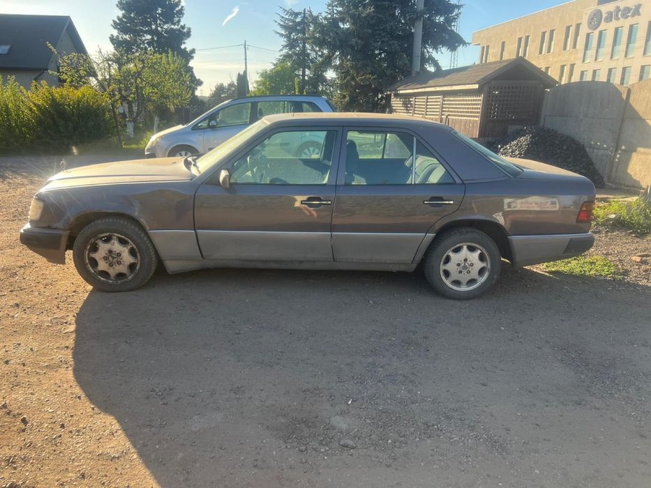 Mercedes w124 2.0 D 75km
