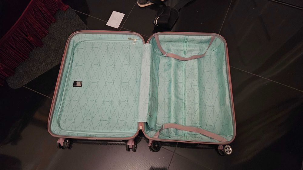 Walizka za symboliczną cenę 2