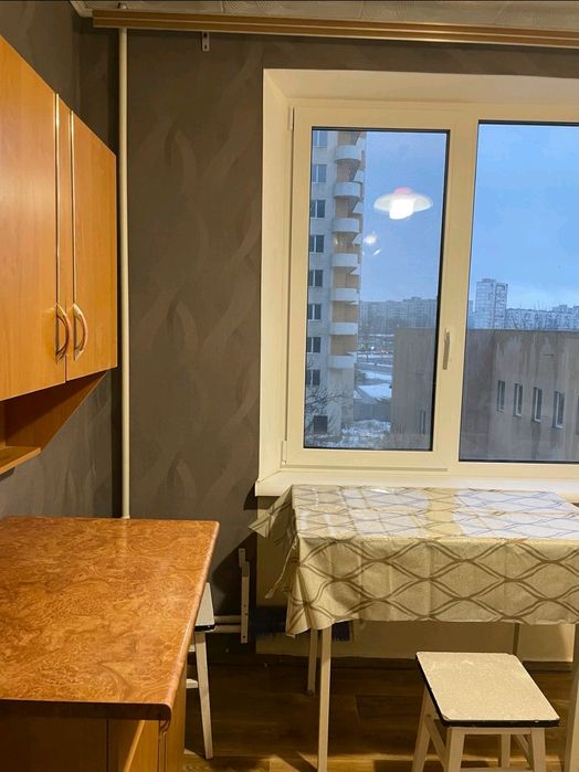 Сдам 1 ком квартиру возле  м. Победы за Ростом