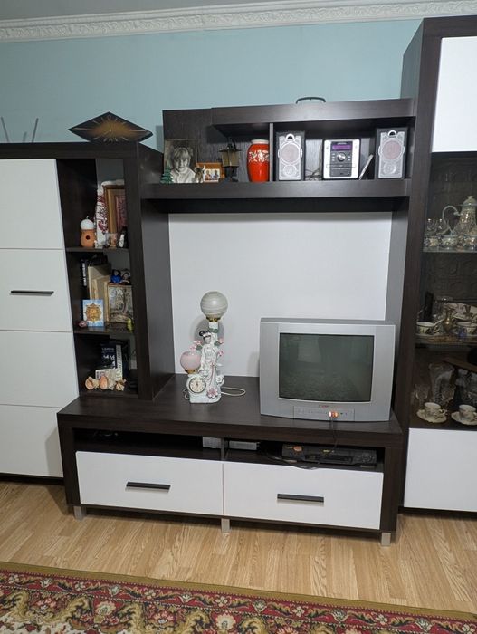 Меблі , шкаф , стінка